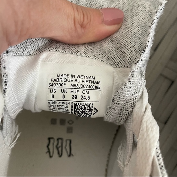 Converse All Star shoes, size 8 - Picture 3 of 7